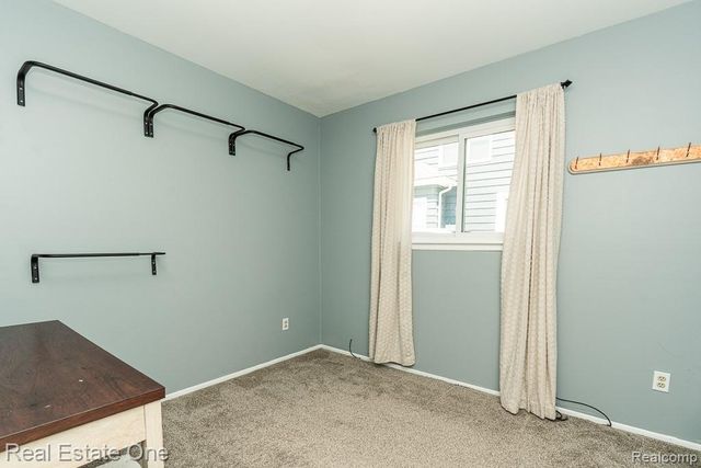 22505 Hanson Court, Saint Clair Shores, MI 48080