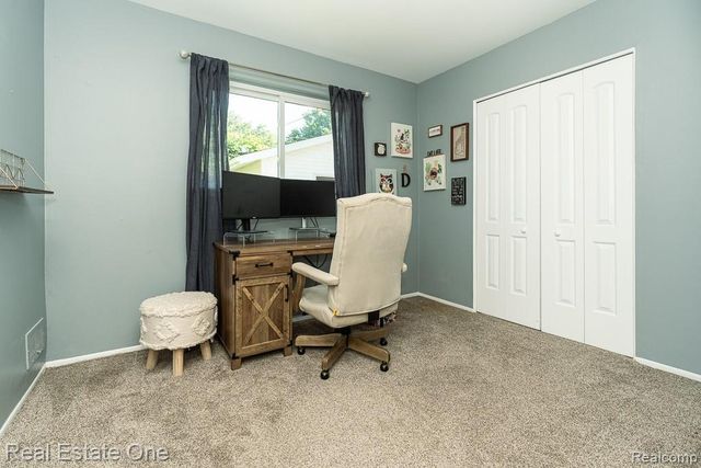 22505 Hanson Court, Saint Clair Shores, MI 48080