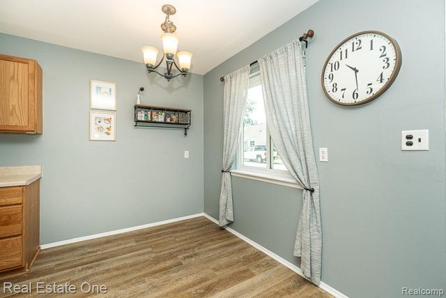 22505 Hanson Court, Saint Clair Shores, MI 48080