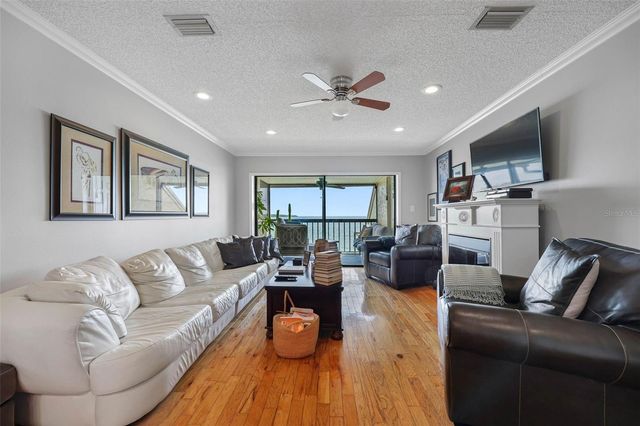 7300 SUNSHINE SKYWAY LANE S 210, St Petersburg, FL 33711