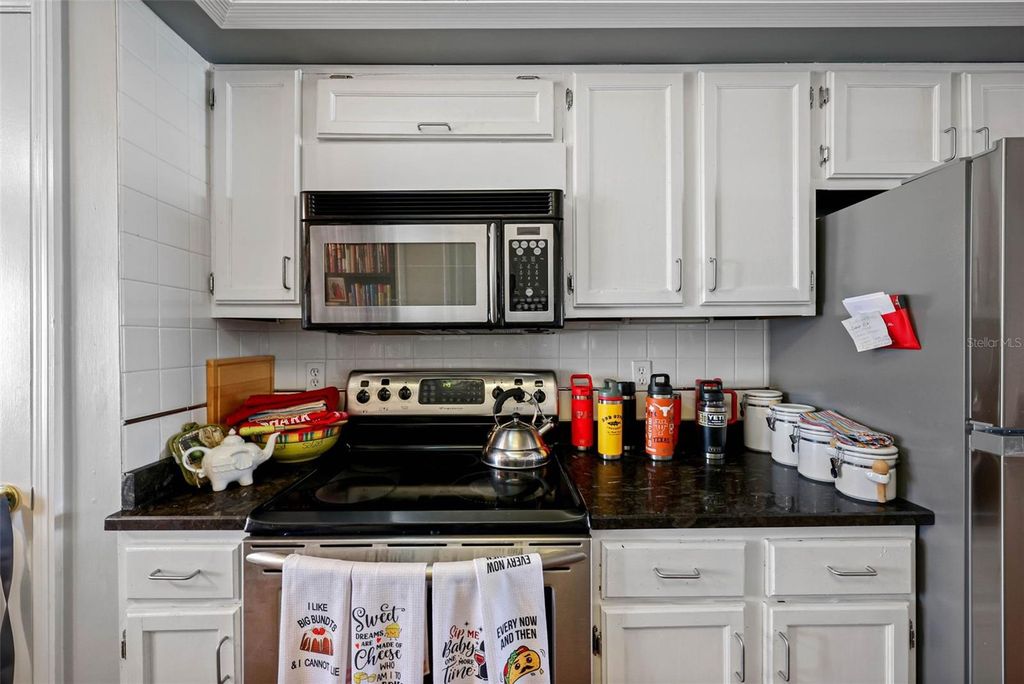 Image 18 of property listing at 7300 SUNSHINE SKYWAY LANE S 210, St Petersburg, FL 33711