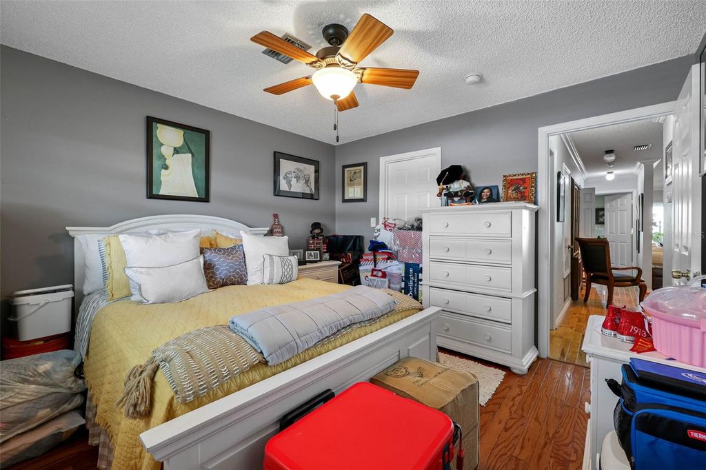 Image 20 of property listing at 7300 SUNSHINE SKYWAY LANE S 210, St Petersburg, FL 33711