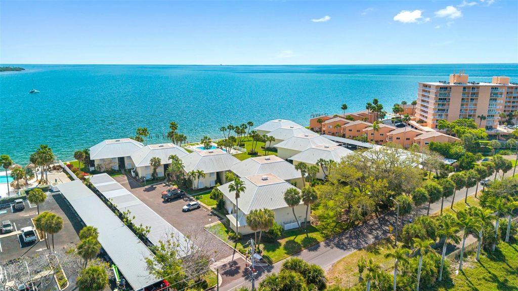 Image 33 of property listing at 7300 SUNSHINE SKYWAY LANE S 210, St Petersburg, FL 33711