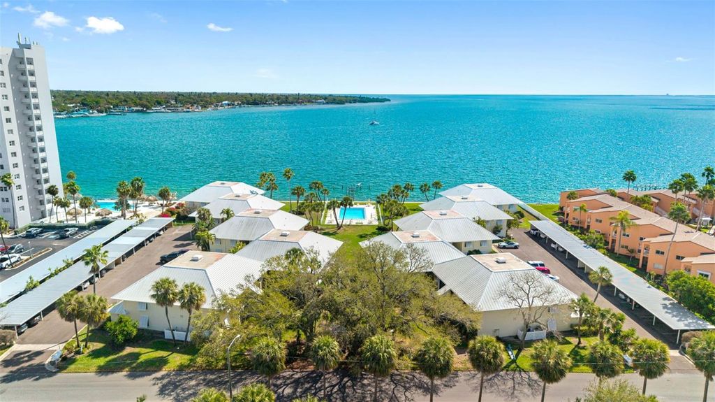 Image 34 of property listing at 7300 SUNSHINE SKYWAY LANE S 210, St Petersburg, FL 33711