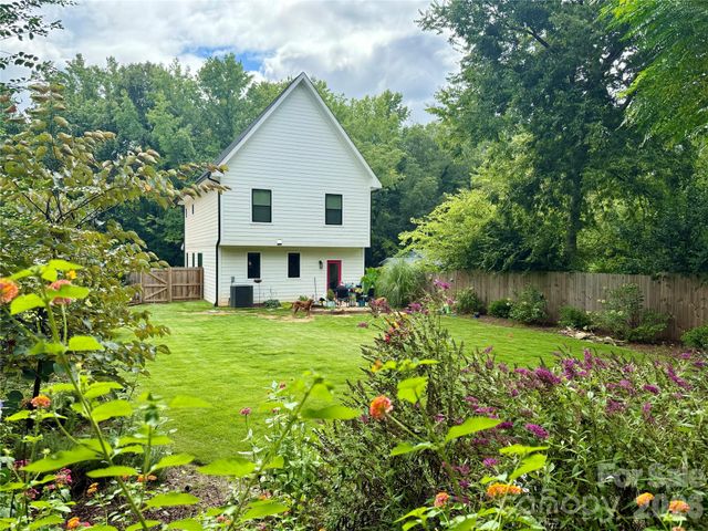 3534 Simmons Street, Charlotte, NC 28208