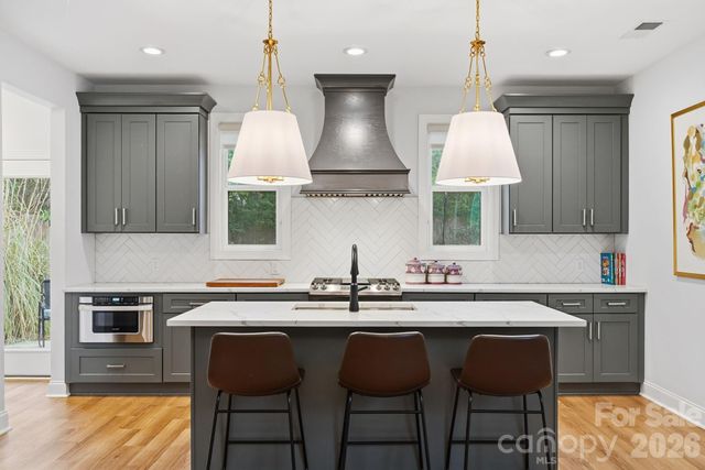 3534 Simmons Street, Charlotte, NC 28208