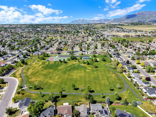 79 E 1720 N, Layton, UT 84041