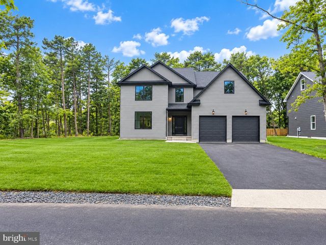 1 RAILROAD AVE, Bayville, NJ 08721