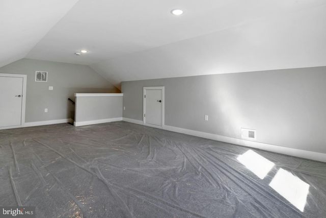 1 RAILROAD AVE, Bayville, NJ 08721