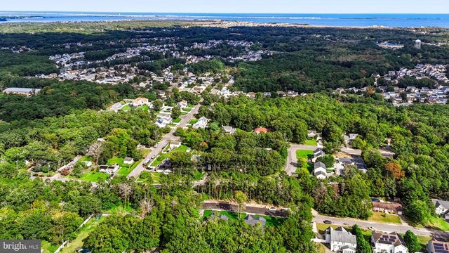 1 RAILROAD AVE, Bayville, NJ 08721