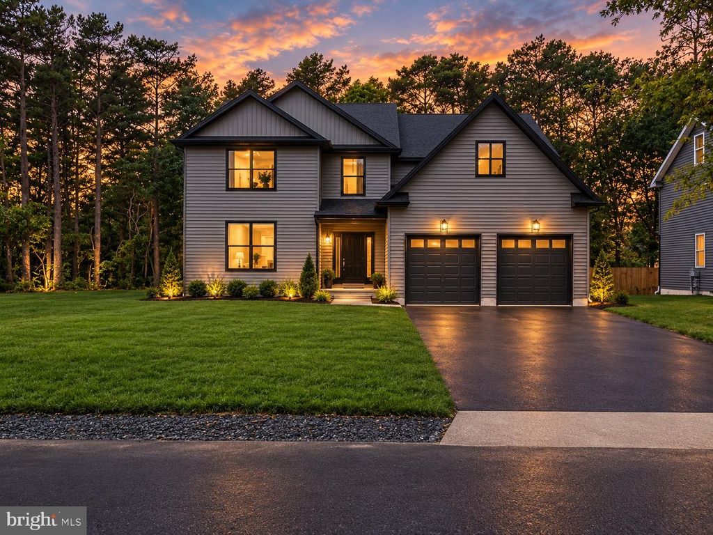 1 RAILROAD AVE, Bayville, NJ 08721