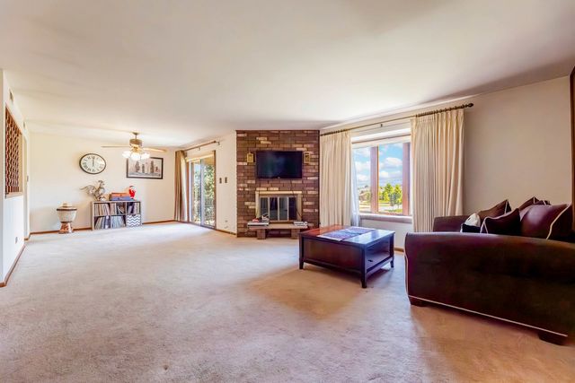 15701 Brassie Court 2N, Orland Park, IL 60462