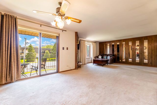 15701 Brassie Court 2N, Orland Park, IL 60462