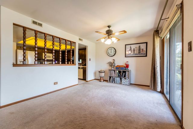 15701 Brassie Court 2N, Orland Park, IL 60462