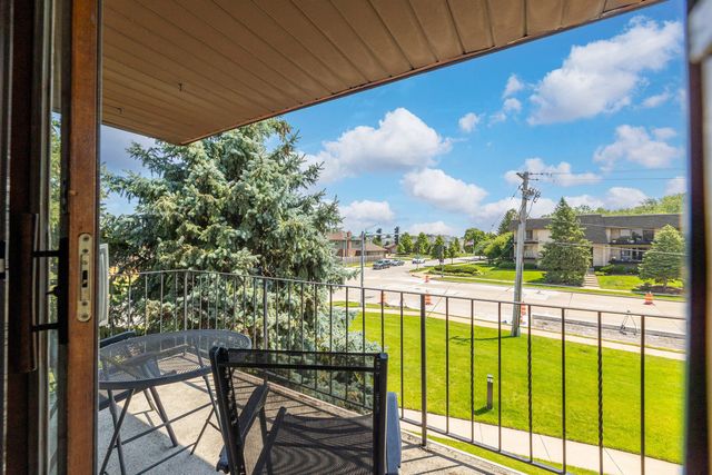 15701 Brassie Court 2N, Orland Park, IL 60462