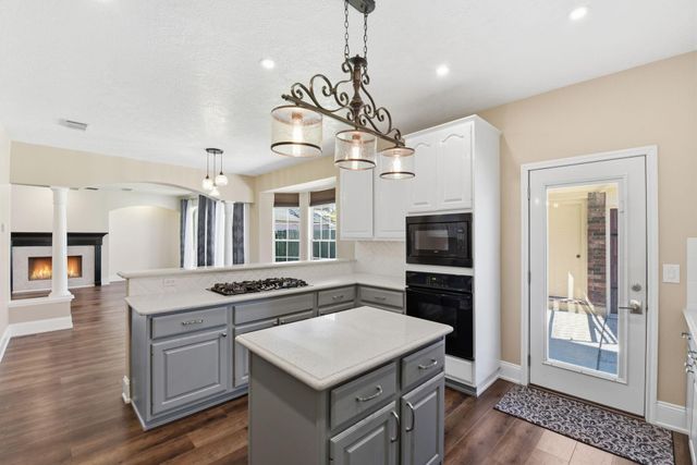 6406 Greenvale Lane, Houston, TX 77066