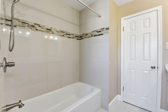 6406 Greenvale Lane, Houston, TX 77066