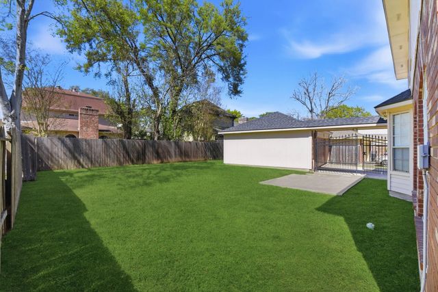 6406 Greenvale Lane, Houston, TX 77066