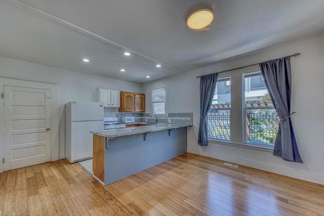 399 Hoffman Avenue, Monterey, CA 93940