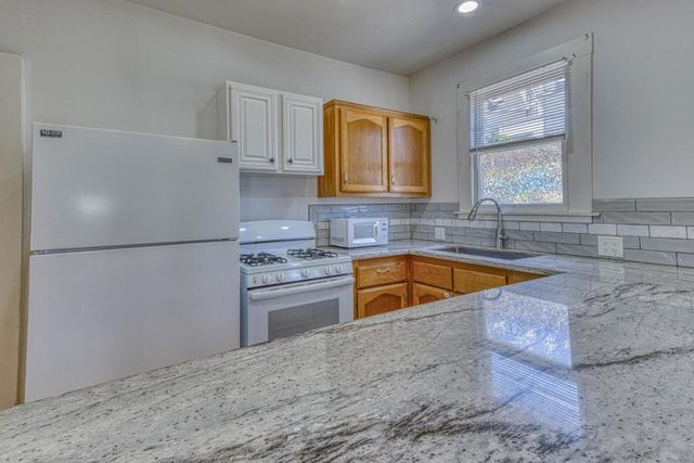 399 Hoffman Avenue, Monterey, CA 93940