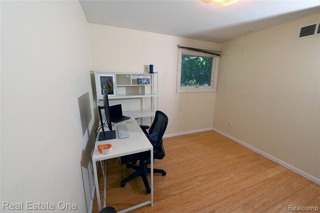 5382 Van Ness Drive, Bloomfield Hills, MI 48302