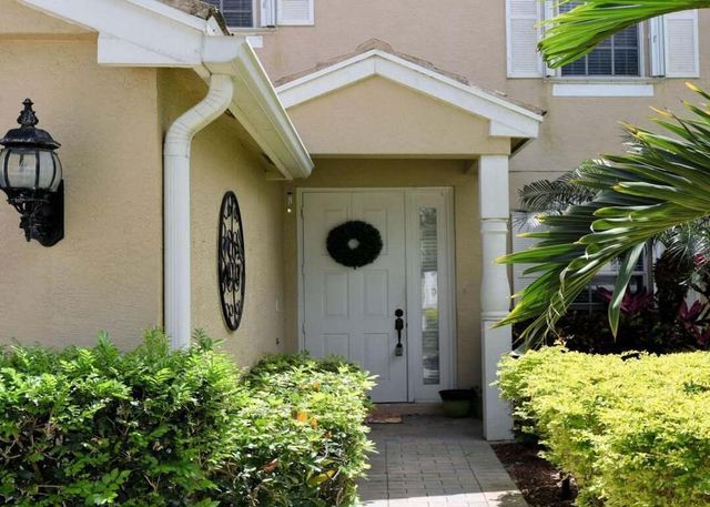 158 Berenger Walk, Royal Palm Beach, FL 33414