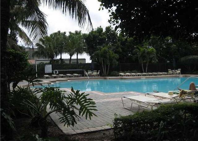 158 Berenger Walk, Royal Palm Beach, FL 33414