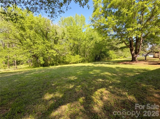 1614 Colfax Drive SE, Concord, NC 28025