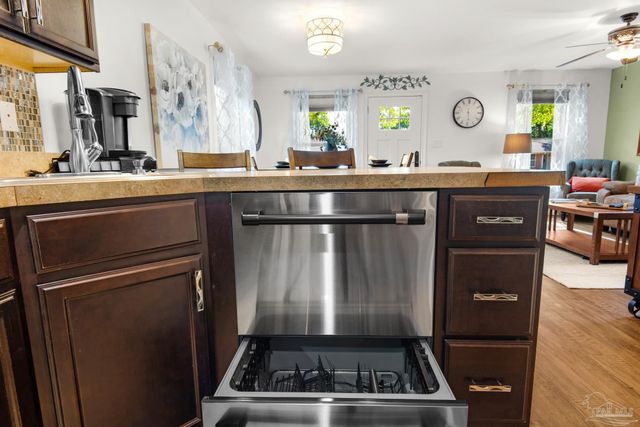 327 N Reus St, Pensacola, FL 32501