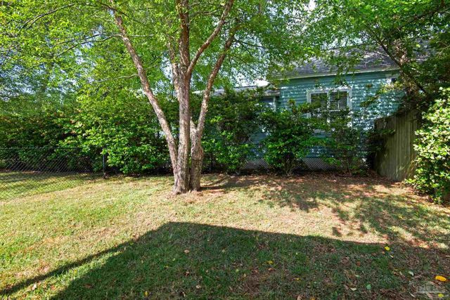 327 N Reus St, Pensacola, FL 32501
