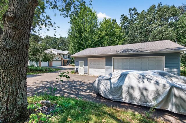 1901 Bloom Court, Hugo, MN 55038