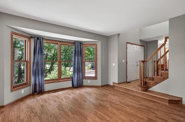 1901 Bloom Court, Hugo, MN 55038