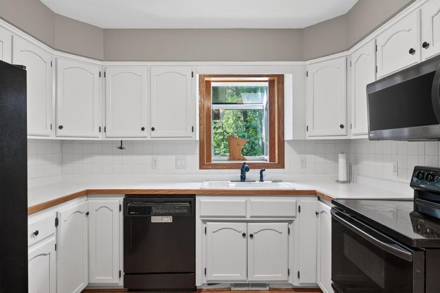 1901 Bloom Court, Hugo, MN 55038