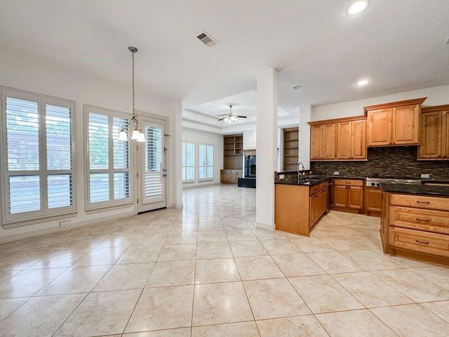 14 Spincaster Dr, Spring, TX 77389