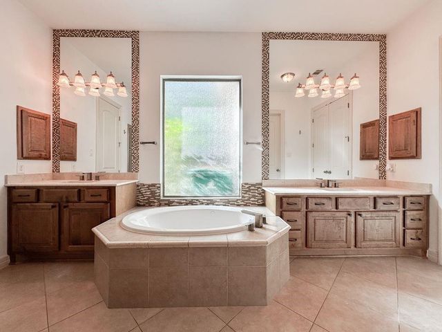 14 Spincaster Dr, Spring, TX 77389