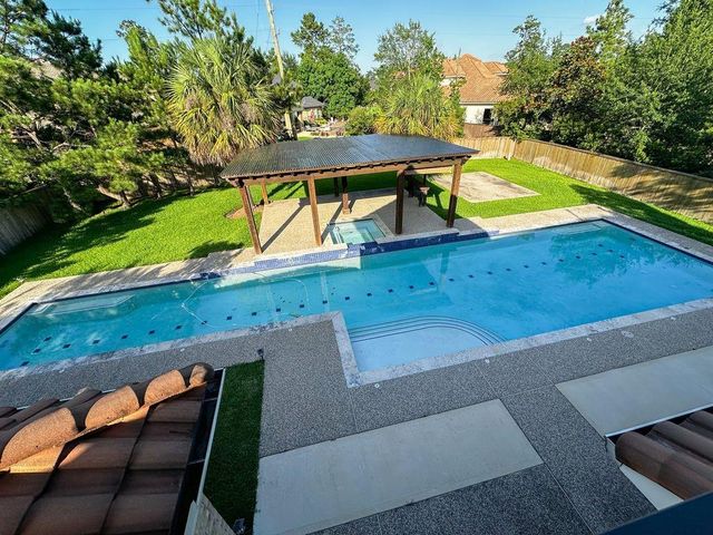 14 Spincaster Dr, Spring, TX 77389