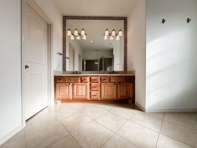 14 Spincaster Dr, Spring, TX 77389