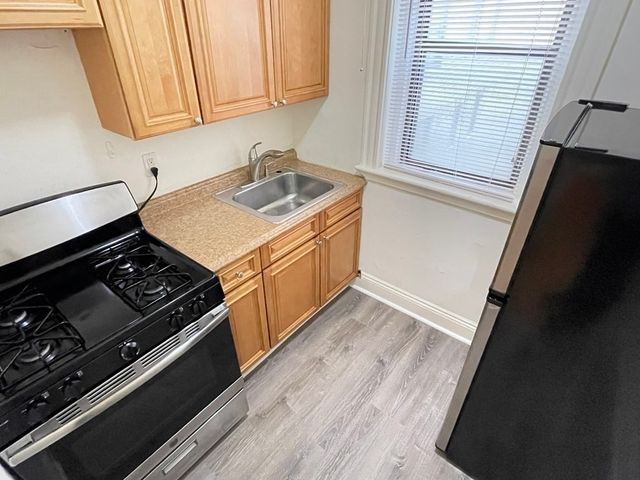 15 Park Drive 12, Boston, MA 02215