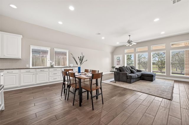 4522 Primrose Valley Lane, Fulshear, TX 77441