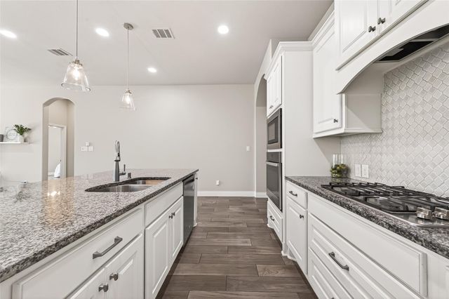 4522 Primrose Valley Lane, Fulshear, TX 77441