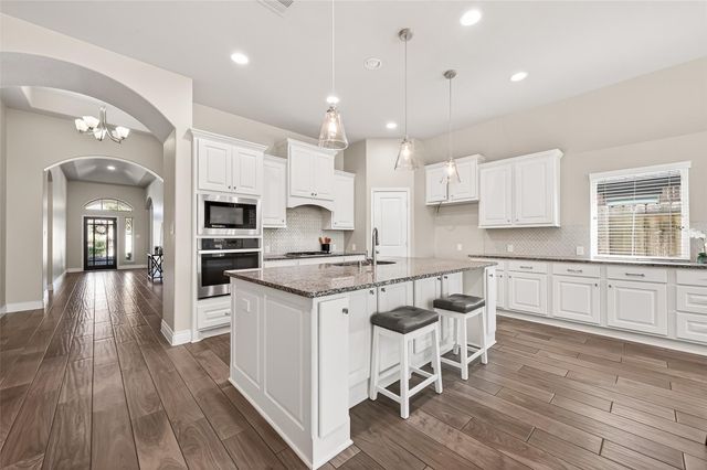 4522 Primrose Valley Lane, Fulshear, TX 77441