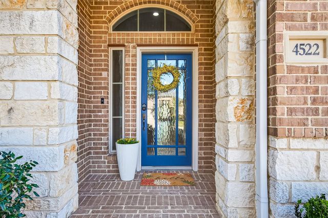 4522 Primrose Valley Lane, Fulshear, TX 77441