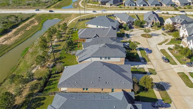 4522 Primrose Valley Lane, Fulshear, TX 77441