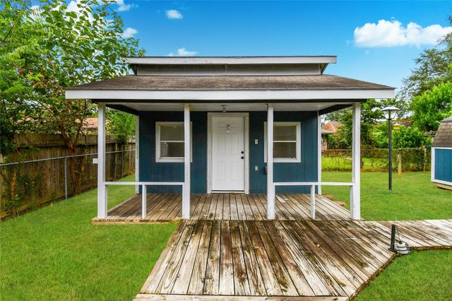 7210 Lumber Jack Drive, Houston, TX 77040