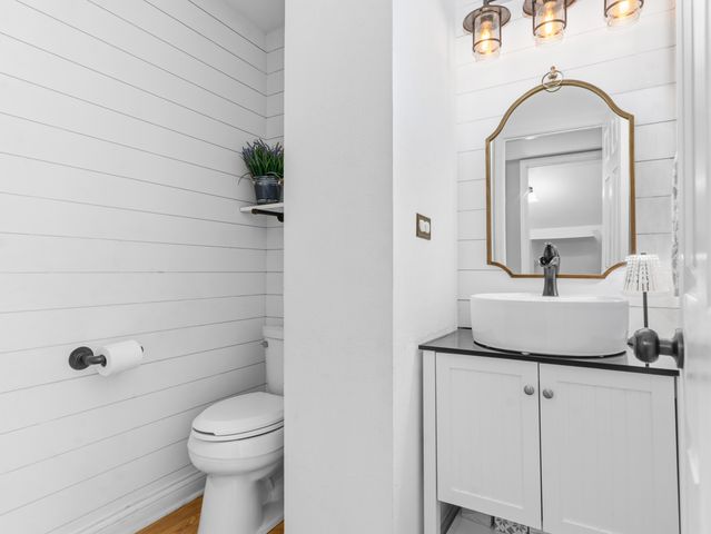 809 Bruno Court, Naperville, IL 60563