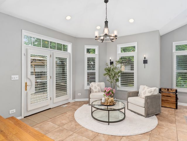 809 Bruno Court, Naperville, IL 60563