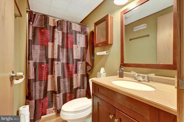 10 FURMAN RD, Dillsburg, PA 17019