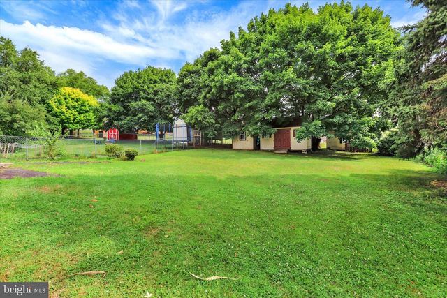 10 FURMAN RD, Dillsburg, PA 17019