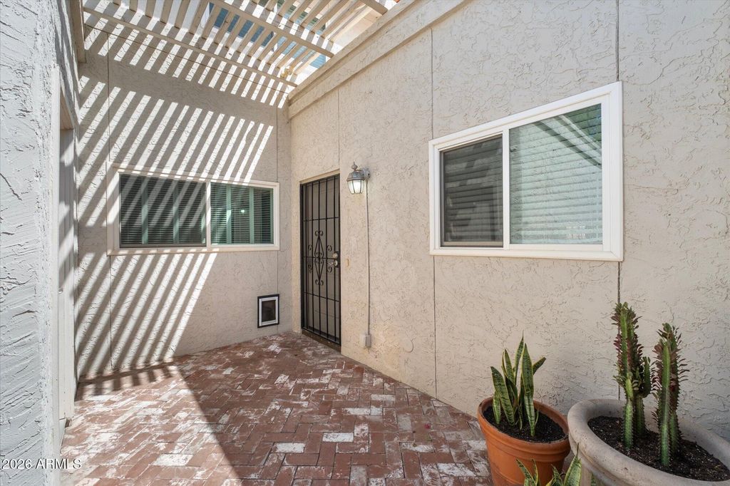 7645 E SANDALWOOD Drive, Scottsdale, AZ 85250 — photo 5