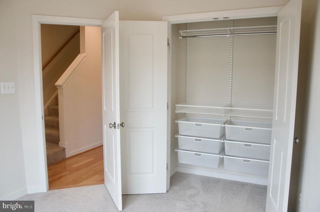 2949 STELLA BLUE LN, Fairfax, VA 22031